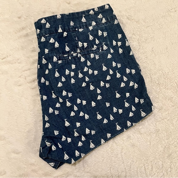 Jcrew size 6 scalloped detail sailboat print shorts - Picture 3 of 6
